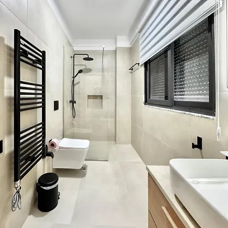 Large In Apartment *