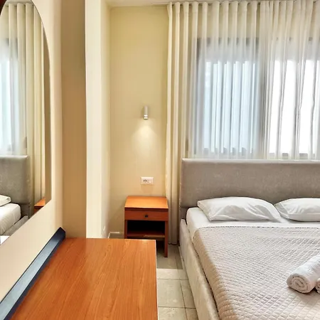 Large In Golem (Tirana)