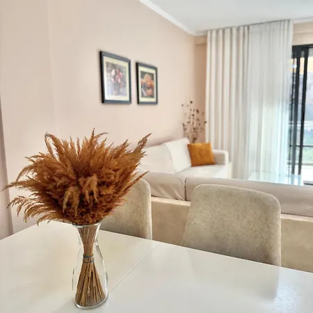 Large In Apartman *