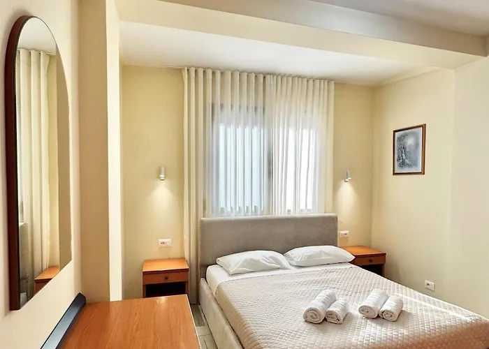 Large In Apartment *