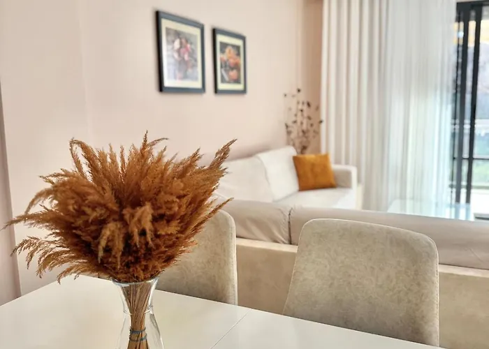 Large In Apartment *